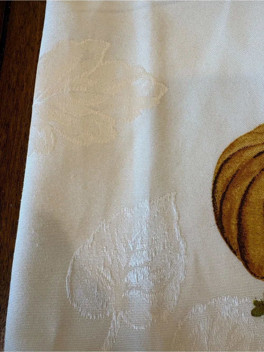 Set Of 4 Harvest Pumpkin Dinner Napkins Large Cream Embossed W/Fall Leaves